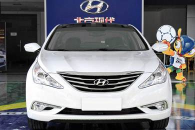 試駕索8，碰巧遇到孫紅雷！快來圍觀