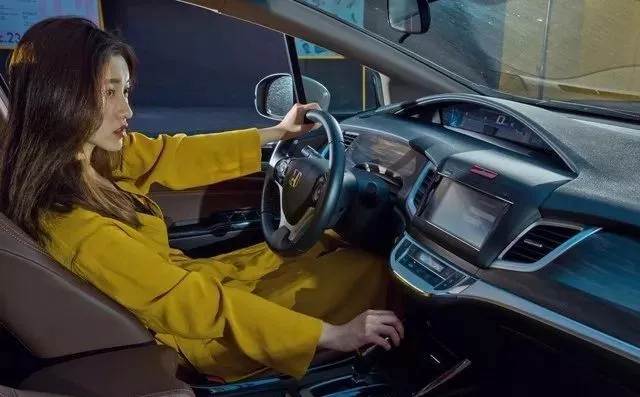 酷夏來臨，又有哪些東西不宜滯留車內(nèi) 你知道嗎？