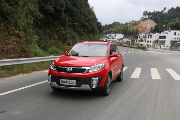 車窗怎么開省油又涼快？這些竅門送你秀操作！